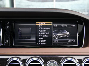 2014款S 500L 4MATIC 中控台显示屏