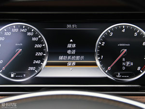 2014款S 400L 4MATIC 中控区