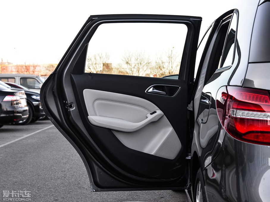 2015YB(j) B 200 r(sh)