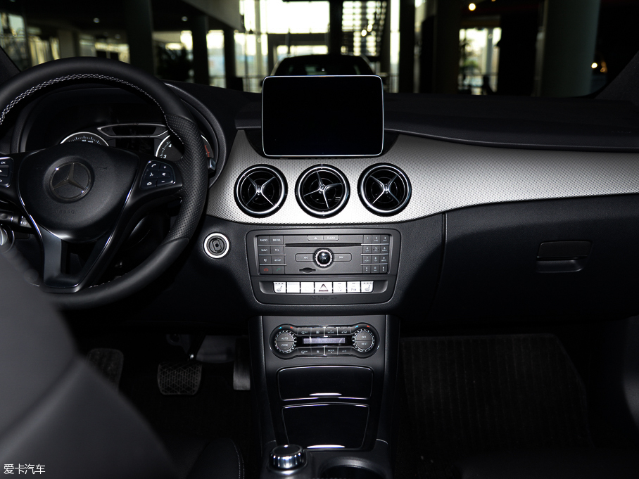 2015YB(j) B 200 A