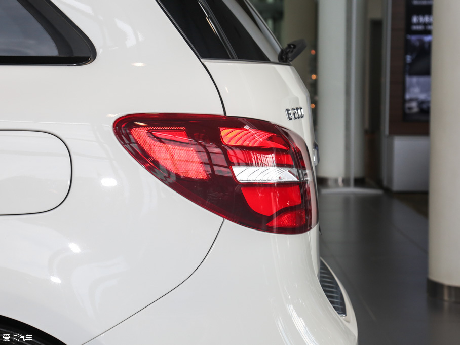 2015YB(j) B 200 A