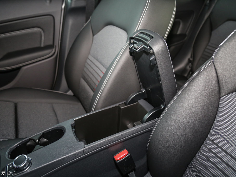 2015YB(j) B 200 (dng)