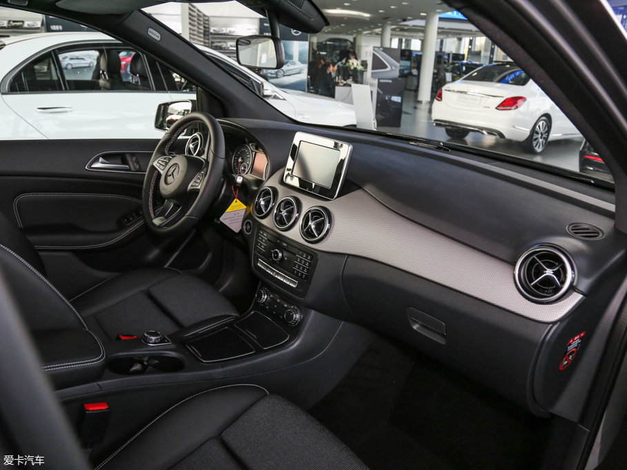 2015YB(j) B 200 (dng)