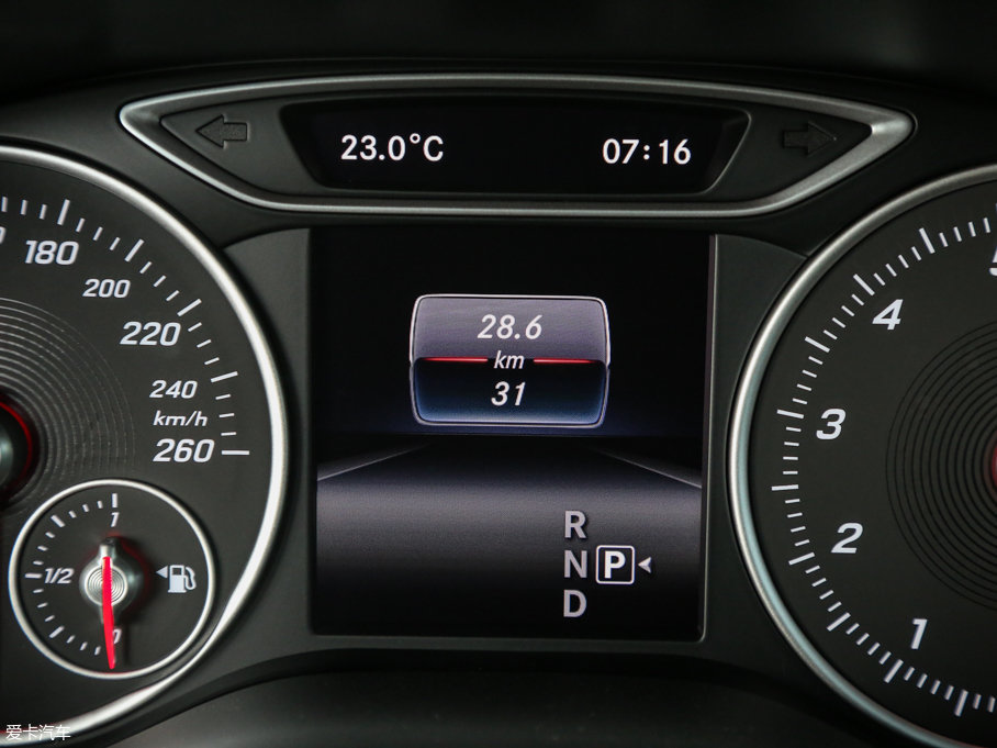 2015YB(j) B 200 (dng)