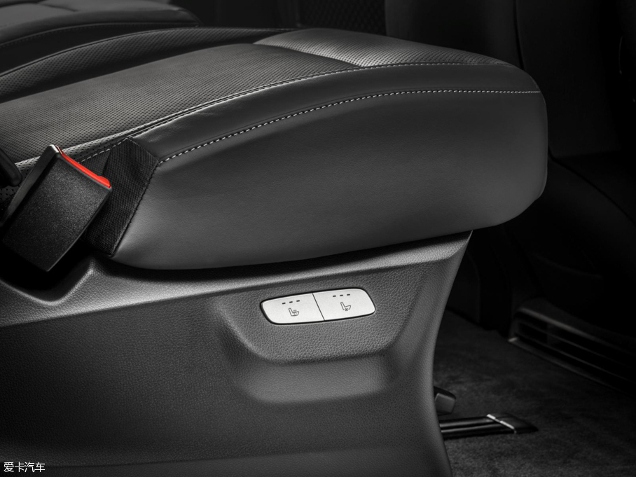 2016��YV��(j��)(����) AMG Line