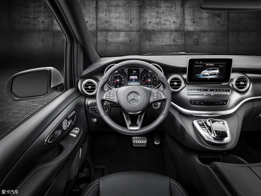 2016��YV��(����) AMG Line