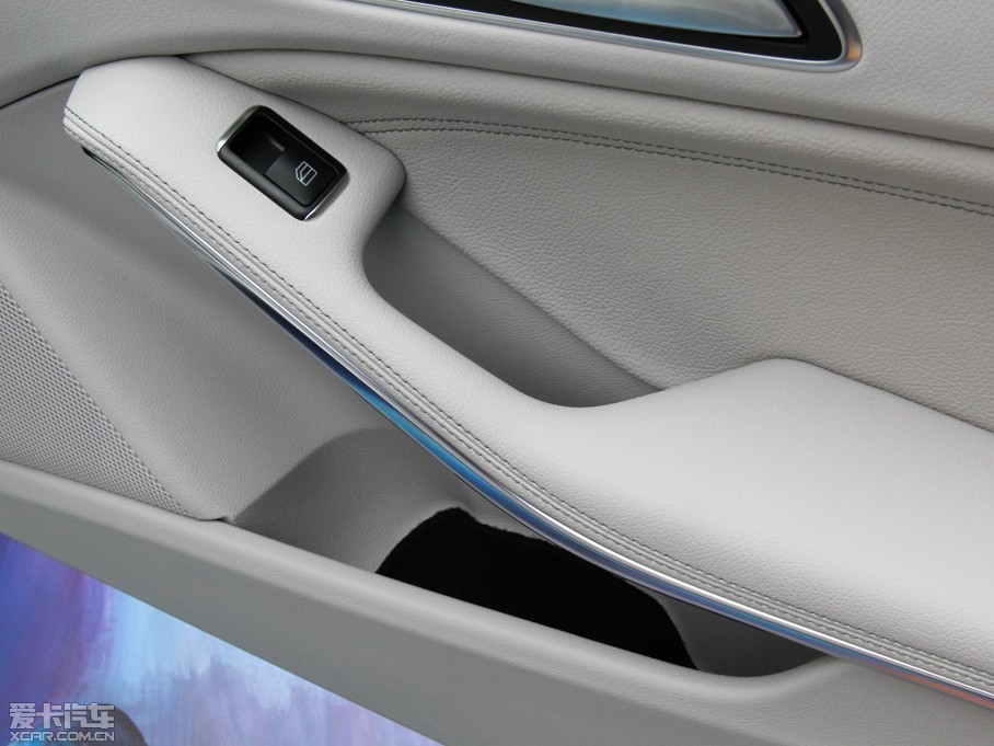 2014YCLA CLA 260 4MATIC