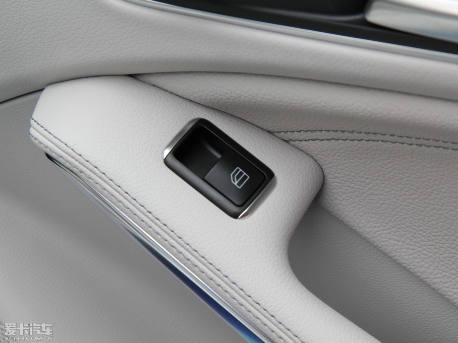 2014YCLA CLA 260 4MATIC