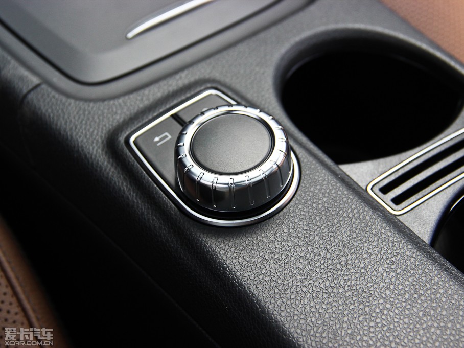 2014YCLA CLA 260 4MATIC