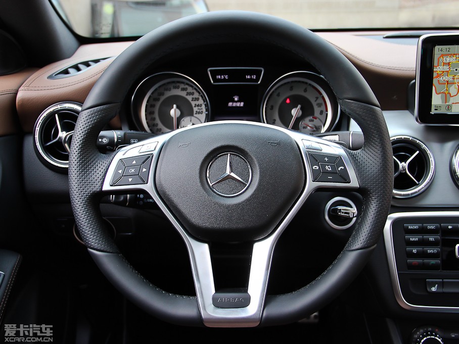 2014YCLA CLA 260 4MATIC