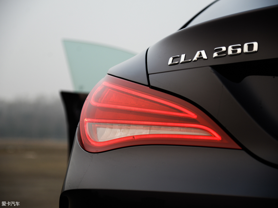 2014YCLA CLA 260 4MATIC