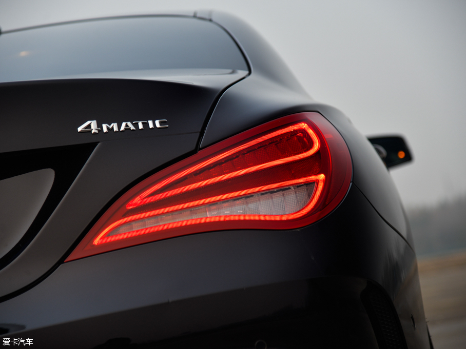 2014YCLA CLA 260 4MATIC