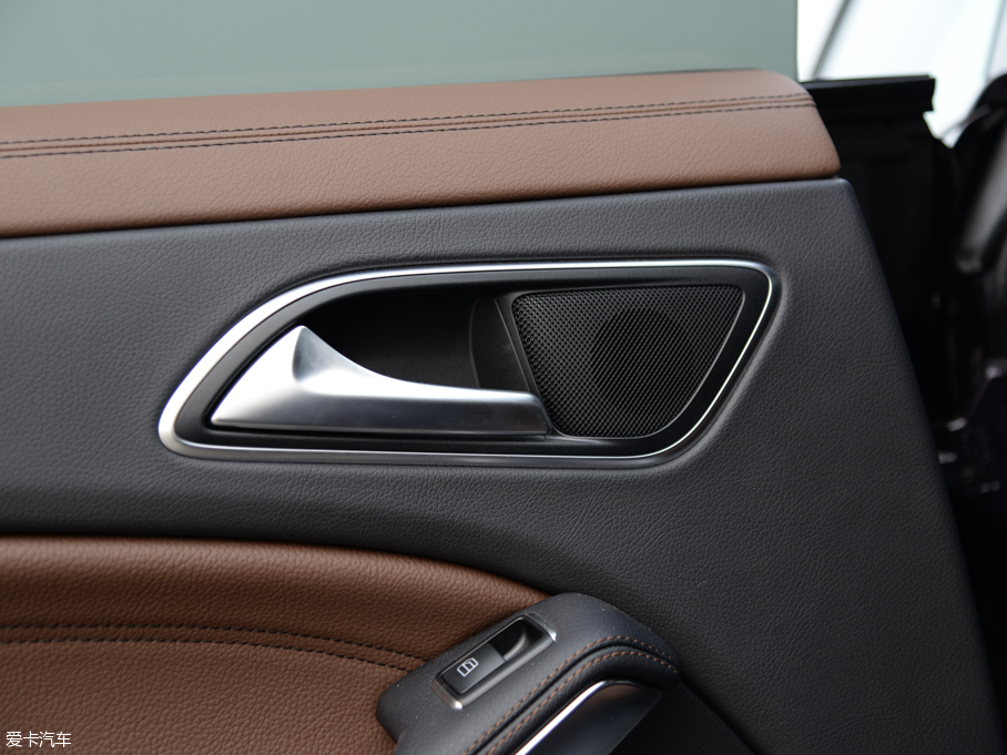 2014YCLA CLA 260 4MATIC