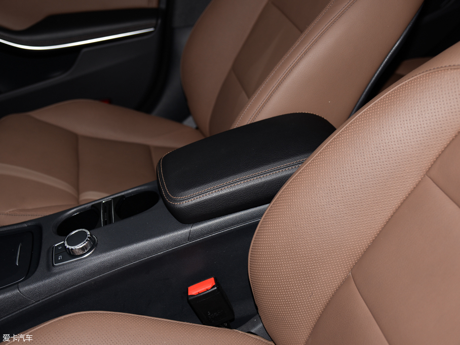 2014YCLA CLA 260 4MATIC