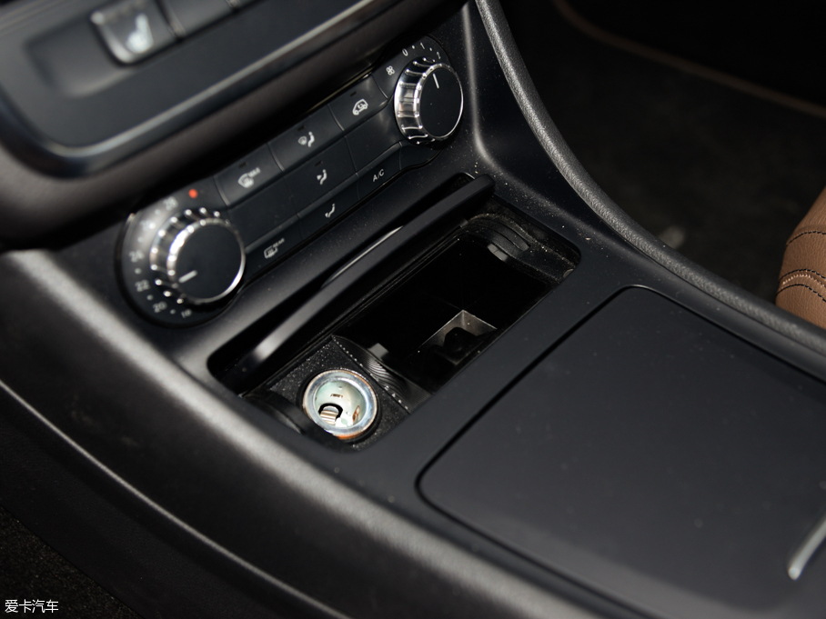 2014YCLA CLA 260 4MATIC