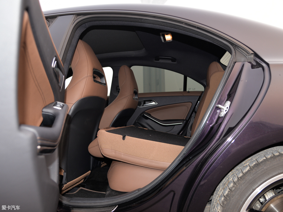 2014YCLA CLA 260 4MATIC