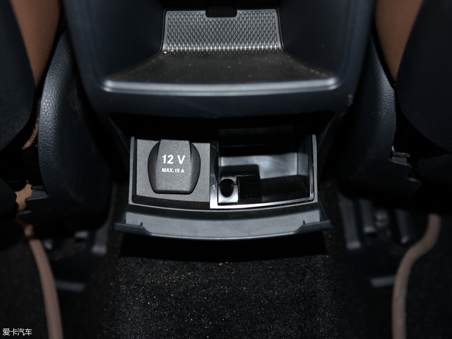 2014YCLA CLA 260 4MATIC