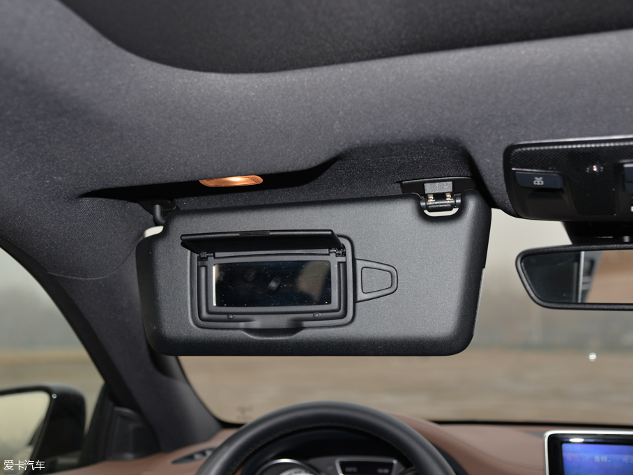 2014YCLA CLA 260 4MATIC