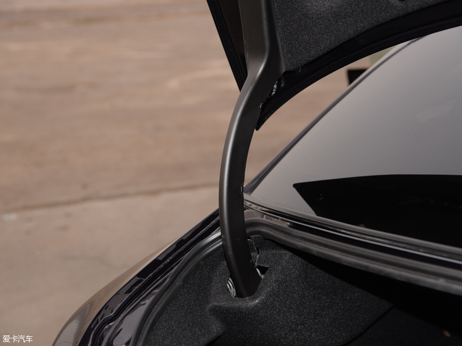 2014YCLA CLA 260 4MATIC