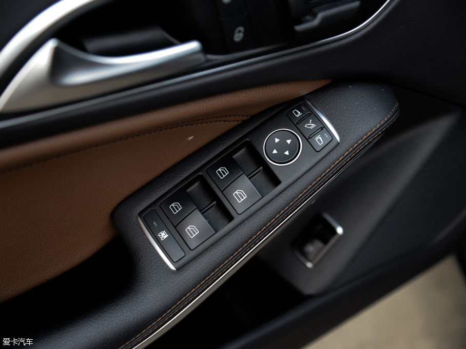 2014YCLA CLA 260 4MATIC