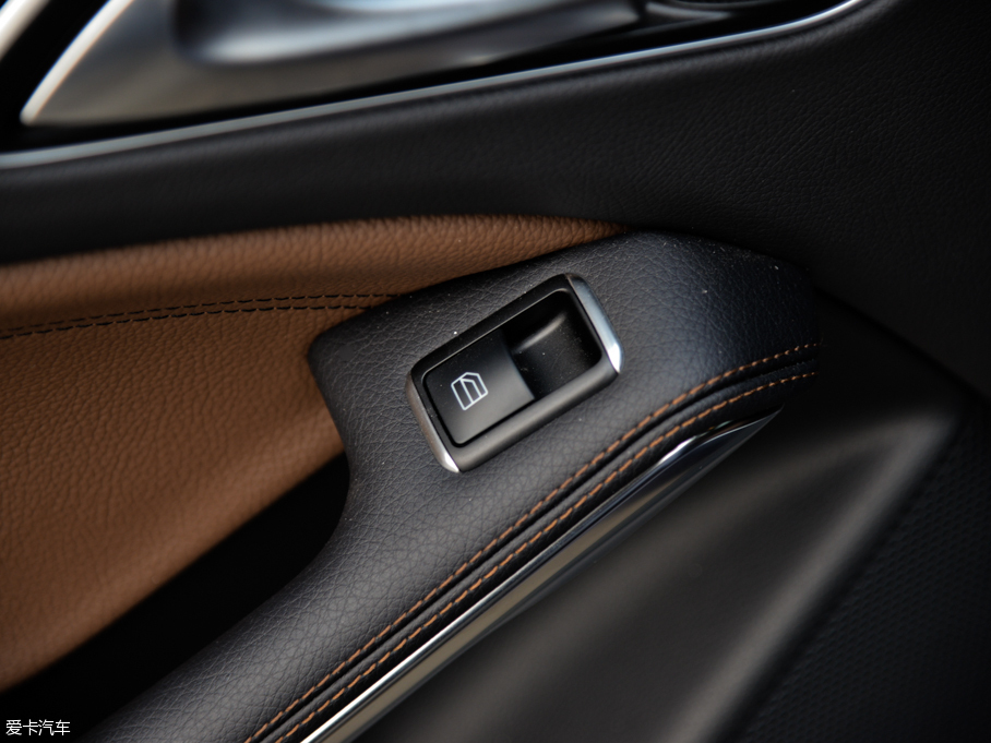 2014YCLA CLA 260 4MATIC