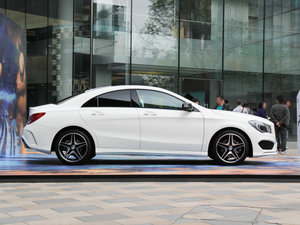2014CLA 260 4MATIC w^