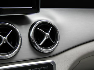 2014CLA 260 4MATIC п؅^