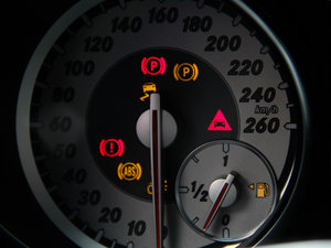 2014CLA 260 4MATIC п؅^