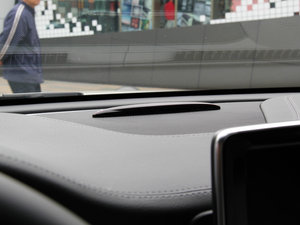 2014CLA 260 4MATIC п؅^