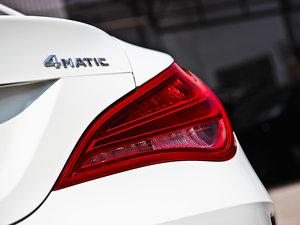 2014CLA 260 4MATIC ^