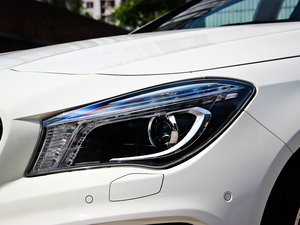 2014CLA 260 4MATIC ^