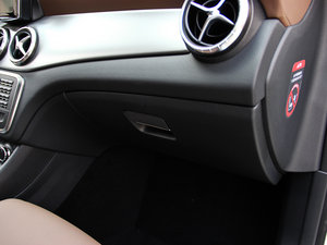 2014CLA 260 4MATIC g