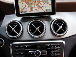 2014CLA 260 4MATIC п؅^(q)