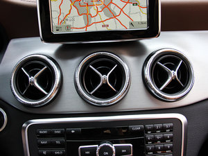 2014CLA 260 4MATIC п؅^(q)