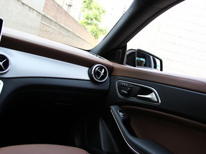 2014CLA 260 4MATIC п؅^(q)