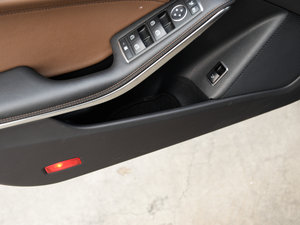 2014CLA 260 4MATIC ǰTg