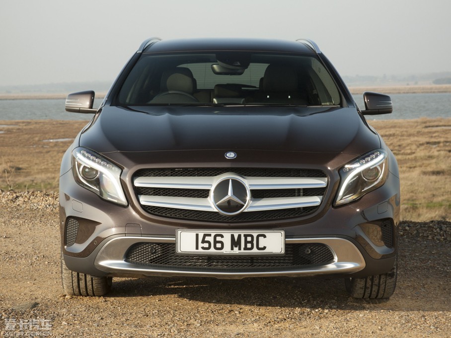 2015YGLA(M) UK-Version 200