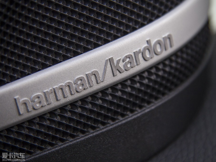 2015YGLA(M) UK-Version 200