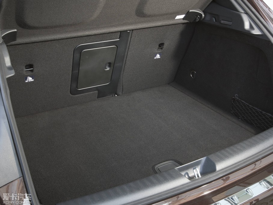 2015YGLA(M) UK-Version 200