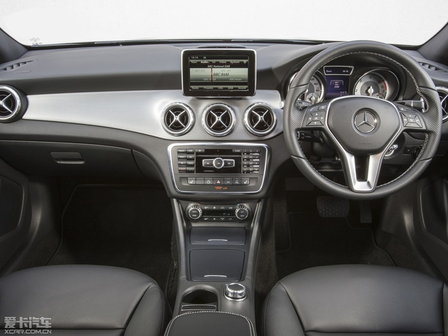 2015YGLA(M) UK-Version 200