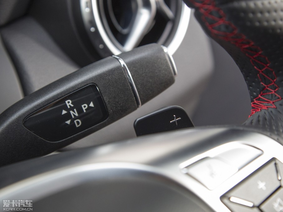 2015YGLA(M) UK-Version 200