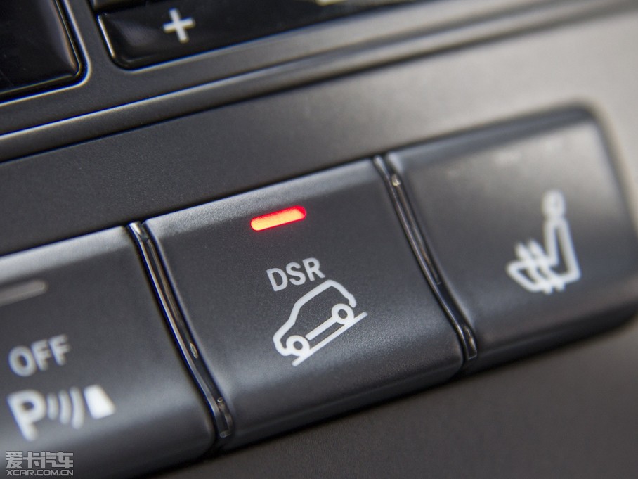 2015YGLA(M) UK-Version 200