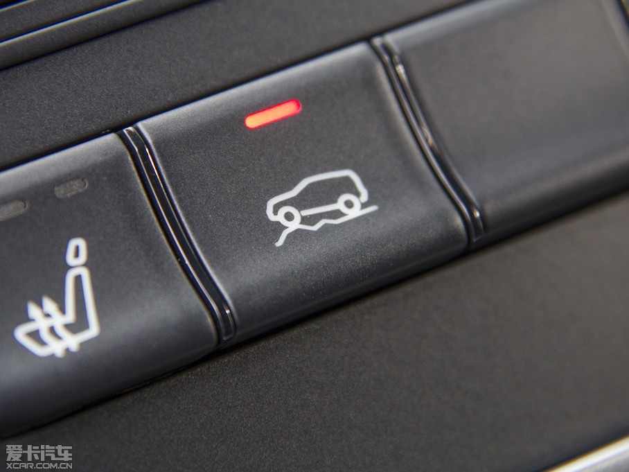 2015YGLA(M) UK-Version 200