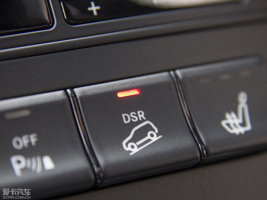 2015YGLA(M) UK-Version 200