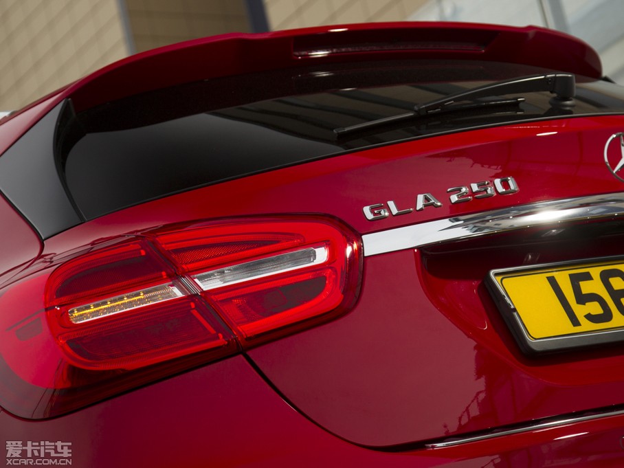 2015YGLA(M) UK-Version 250