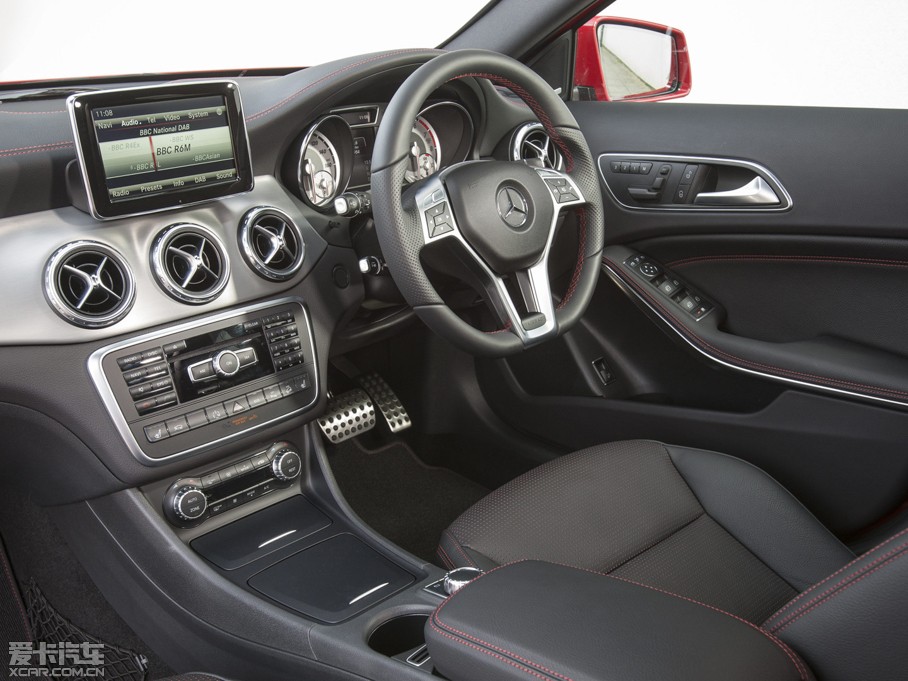 2015YGLA(M) UK-Version 250