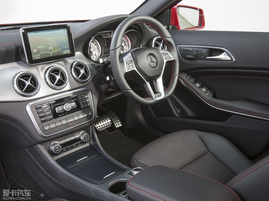 2015YGLA(M) UK-Version 250