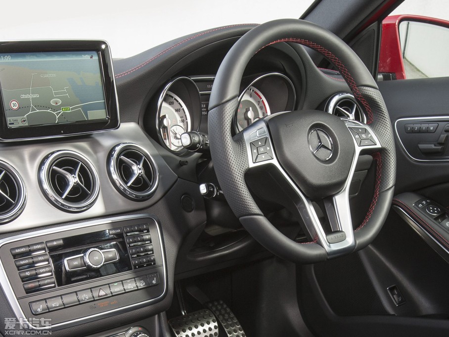 2015YGLA(M) UK-Version 250