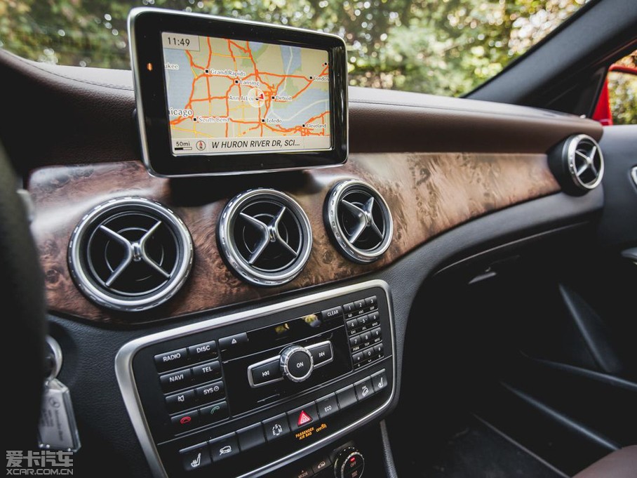 2015YGLA(M) UK-Version 250