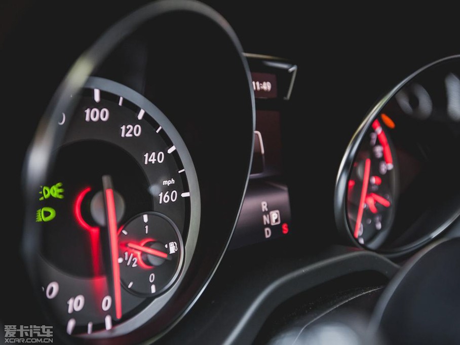 2015YGLA(M) UK-Version 250